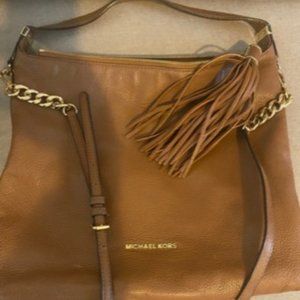 Beautiful Michael Kors Leather Shoulder Bag